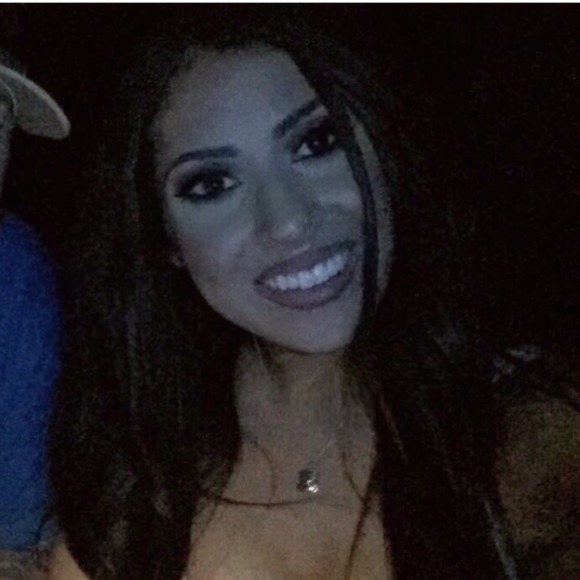 Meet your Posher, Whitney - Picture 1 of 1